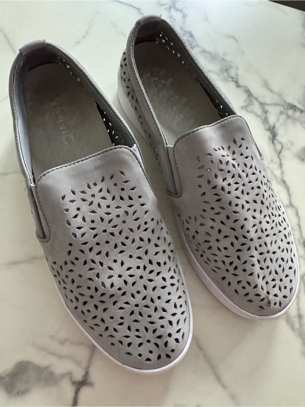 Vionic Midi Perf Slip-On Sneakers Gray Suede Size 7.5